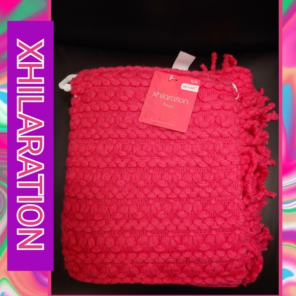 🌺🌺XHILARATION Crochet Style Throw🌺🌺 - Picture 1 of 2